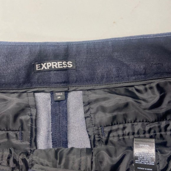 Express Shorts - Picture 4 of 5